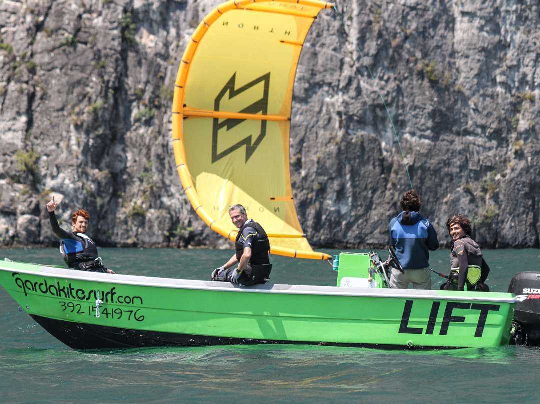 Gardakitesurf-Campione del Garda必去景点