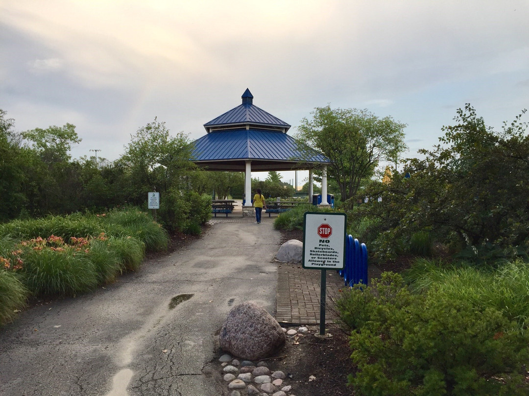 Ty Warner Park-Westmont必去景点