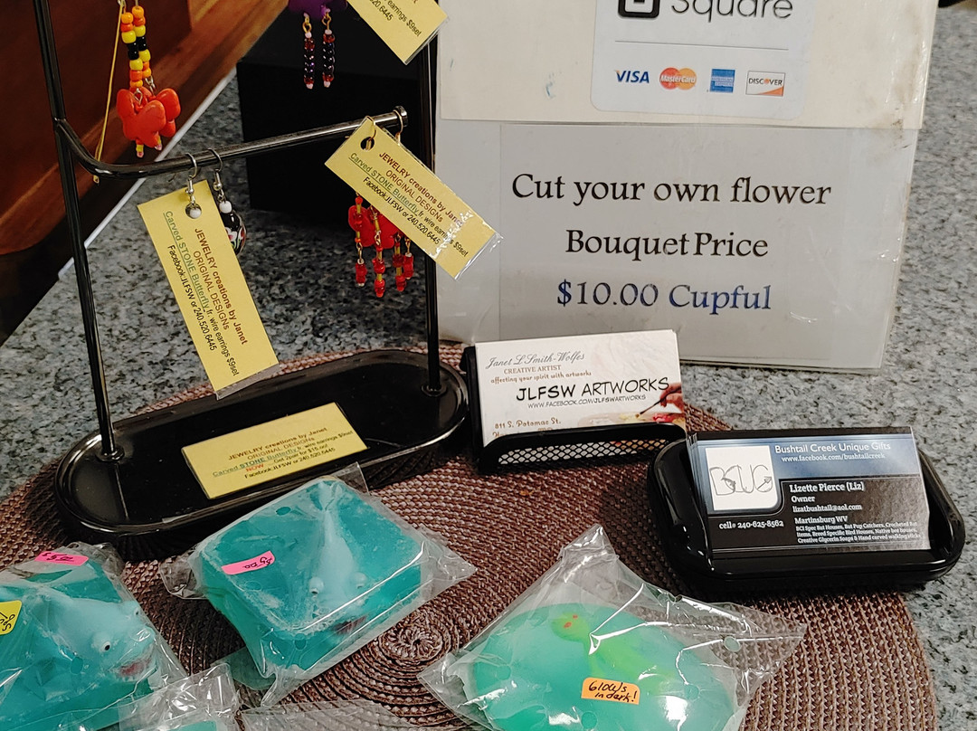 Bushtail Creek Unique Gifts景点图片