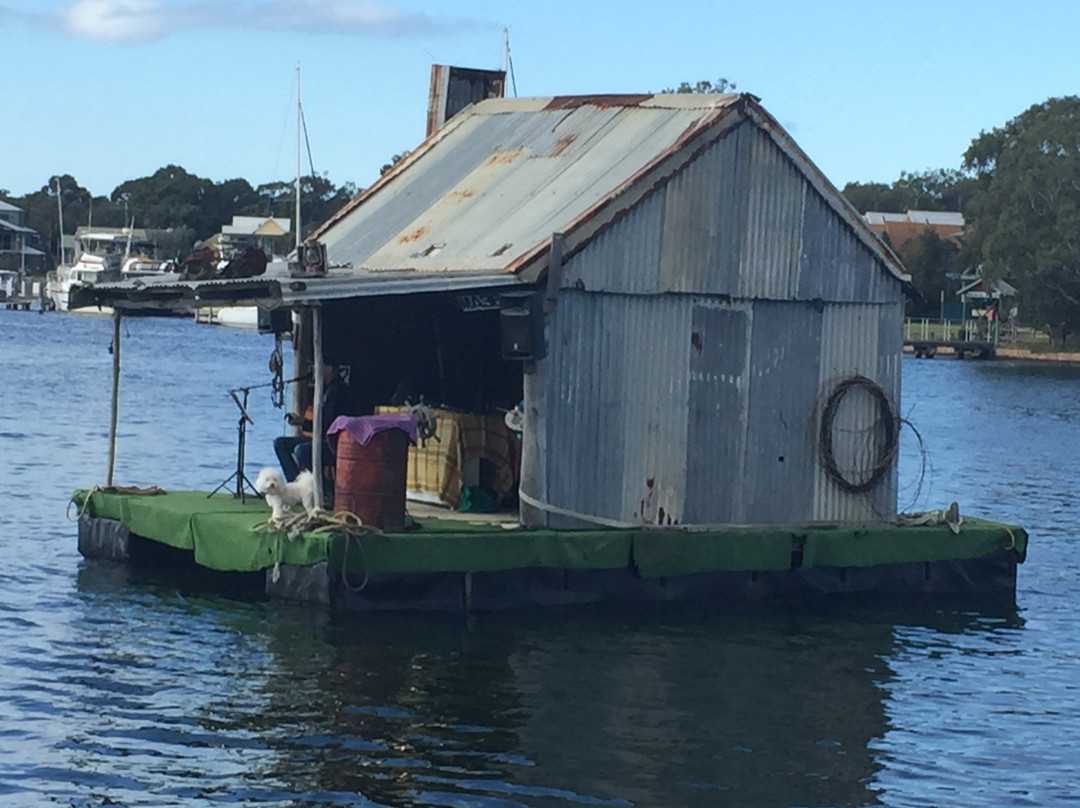 The Floating Tin Shed景点图片