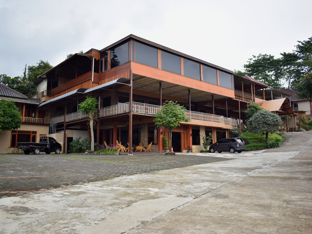 Puncak Ayanna Trawas Hotel & Resort主图