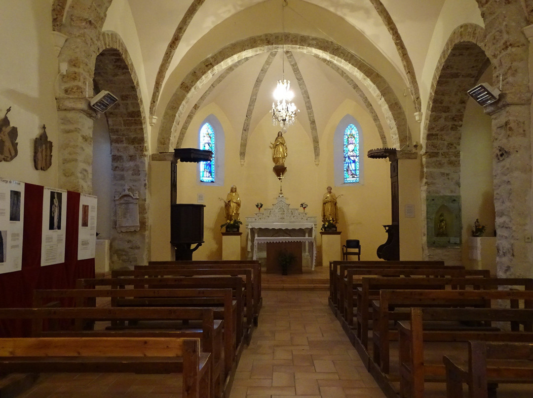 Eglise Saint-Julien et Sainte-Basilisse景点图片