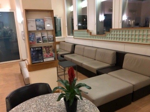 迎宾酒店主图