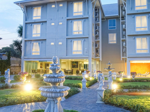 Nantra Chiangmai Riverfront Hotel主图