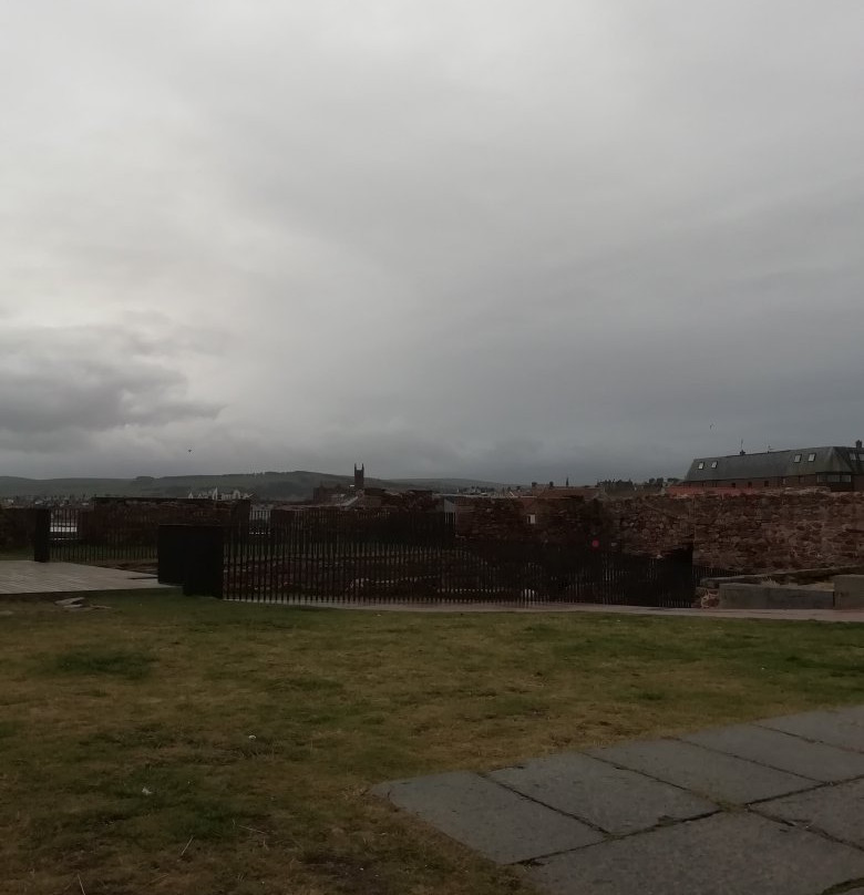 Dunbar Castle景点图片