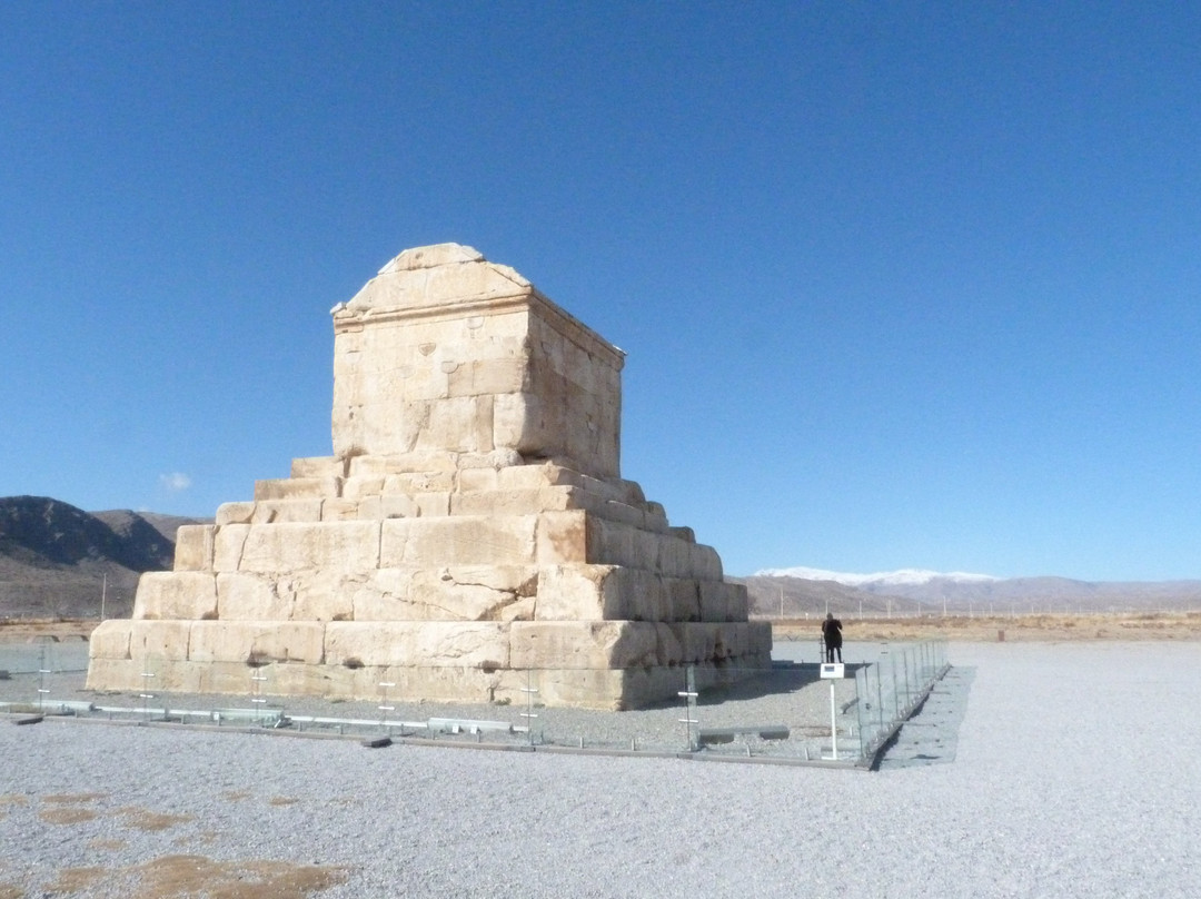 Tomb of Cyrus景点图片
