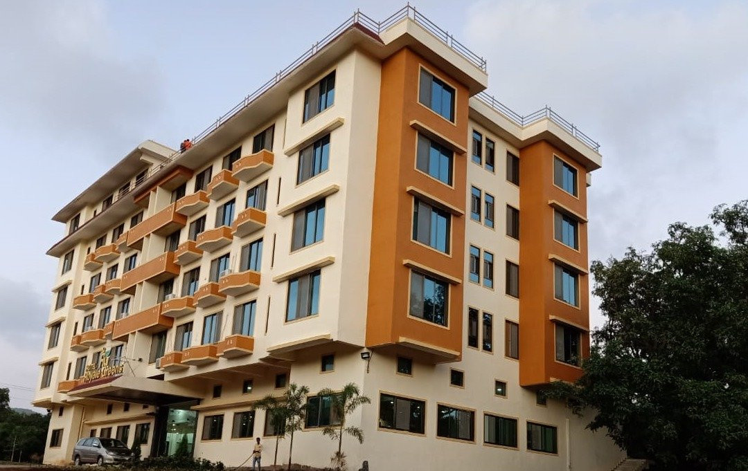 Harihareshwar酒店住宿-Royale Greens Resort