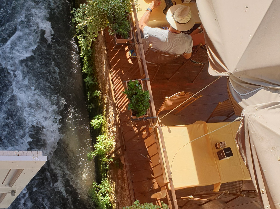 Le Finestre Su Borghetto主图