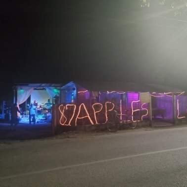 Apple Lounge景点图片