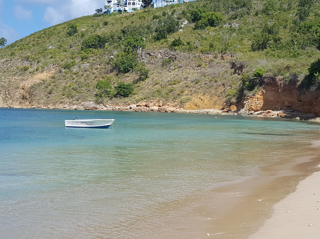 Crocus Bay Beach-The Valley必去景点