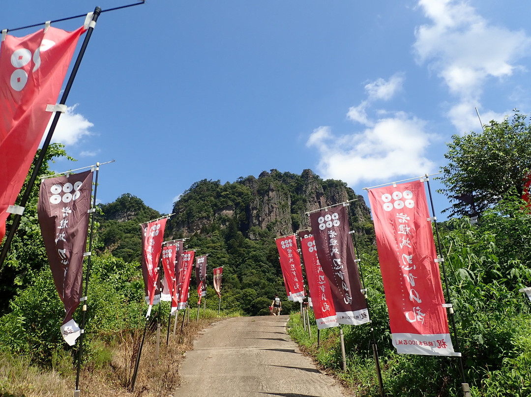 Mitsuiwa Shrine景点图片