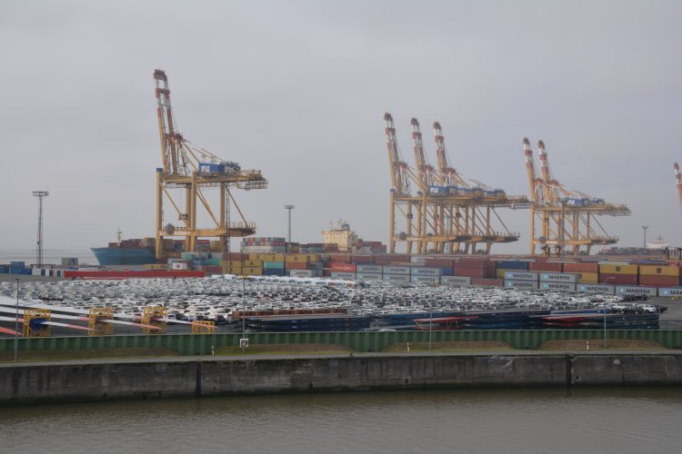 Container-Aussichtsturm-不来梅港必去景点