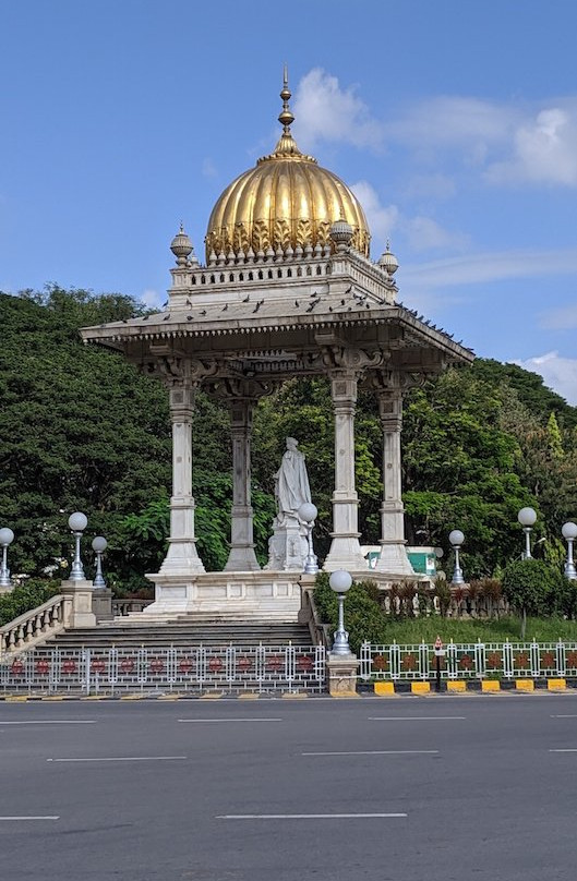Statue of Maharaja Chamarajendar Wodeyar-迈索尔必去景点