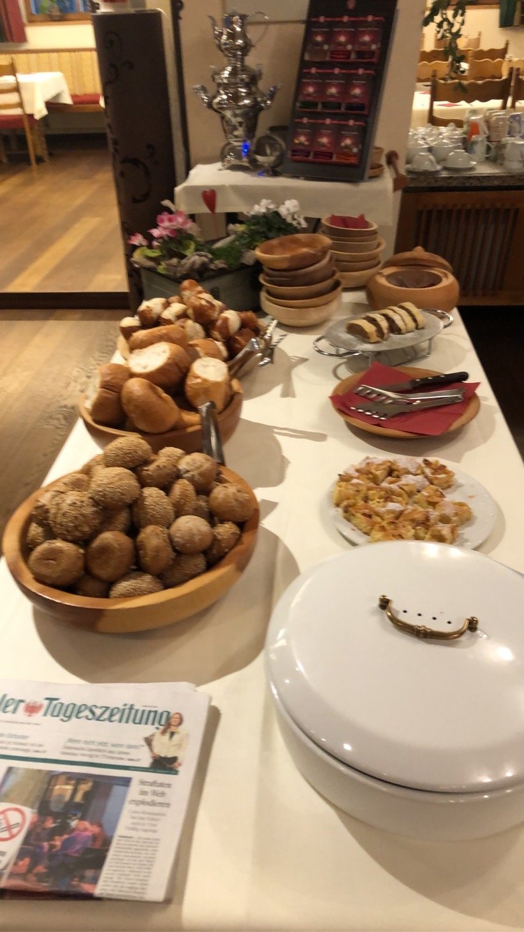 Hotel Krone Tirol-餐饮