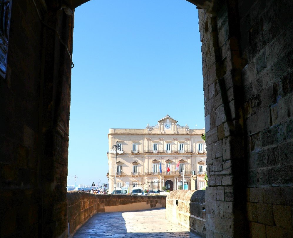 Piazza Castello-塔兰托必去景点