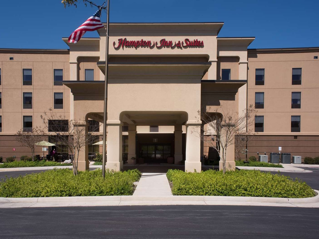 Hampton Inn & Suites Woodstock主图