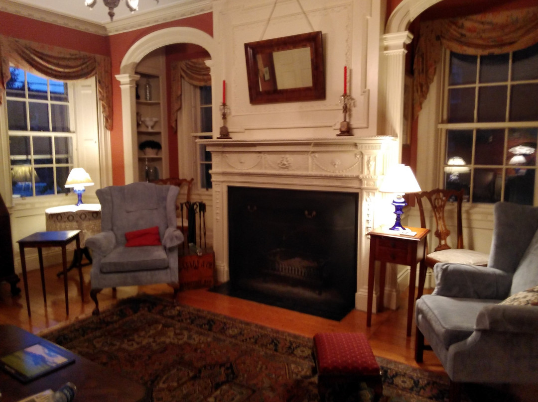 Clark Currier Inn主图