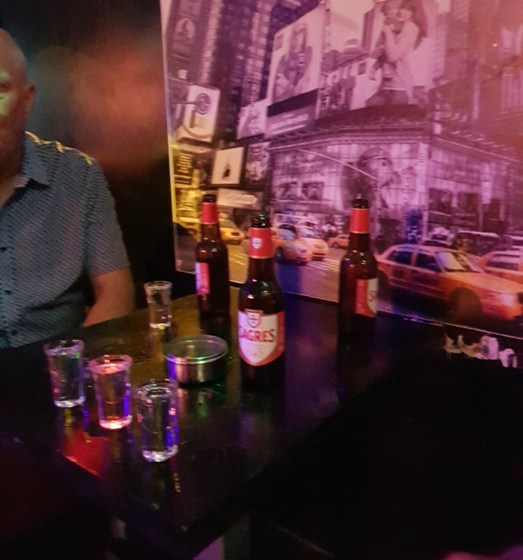 Hot Shot Sports Bar景点图片
