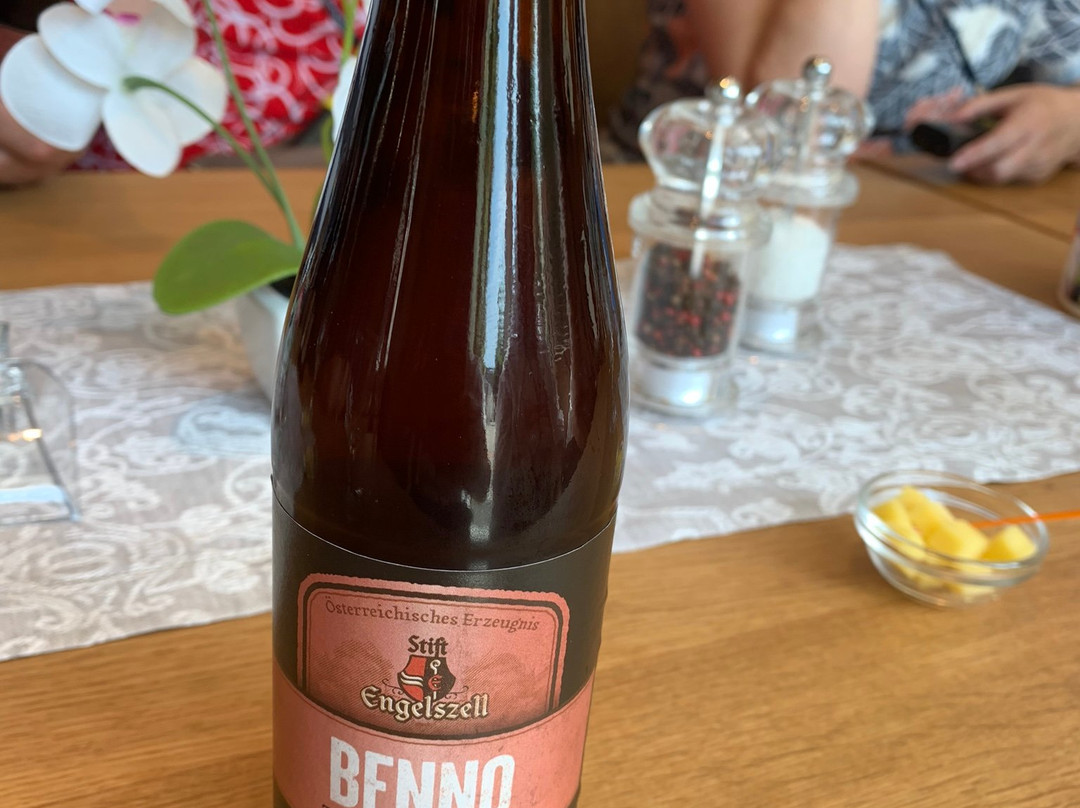 Goldenes Schiff Hotel-Mietparkplätze主图