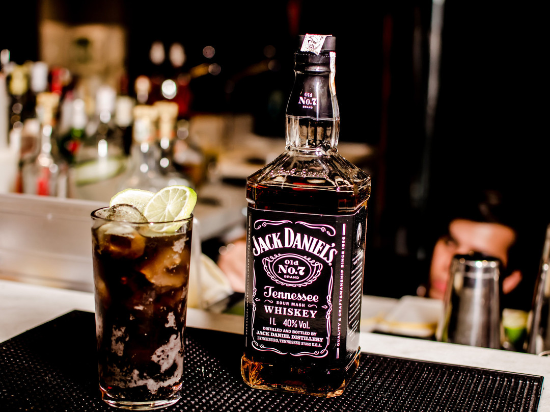 Frontstage Music Bar