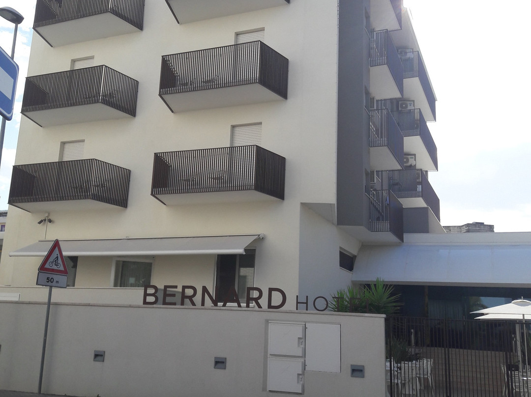 Hotel Bernard主图