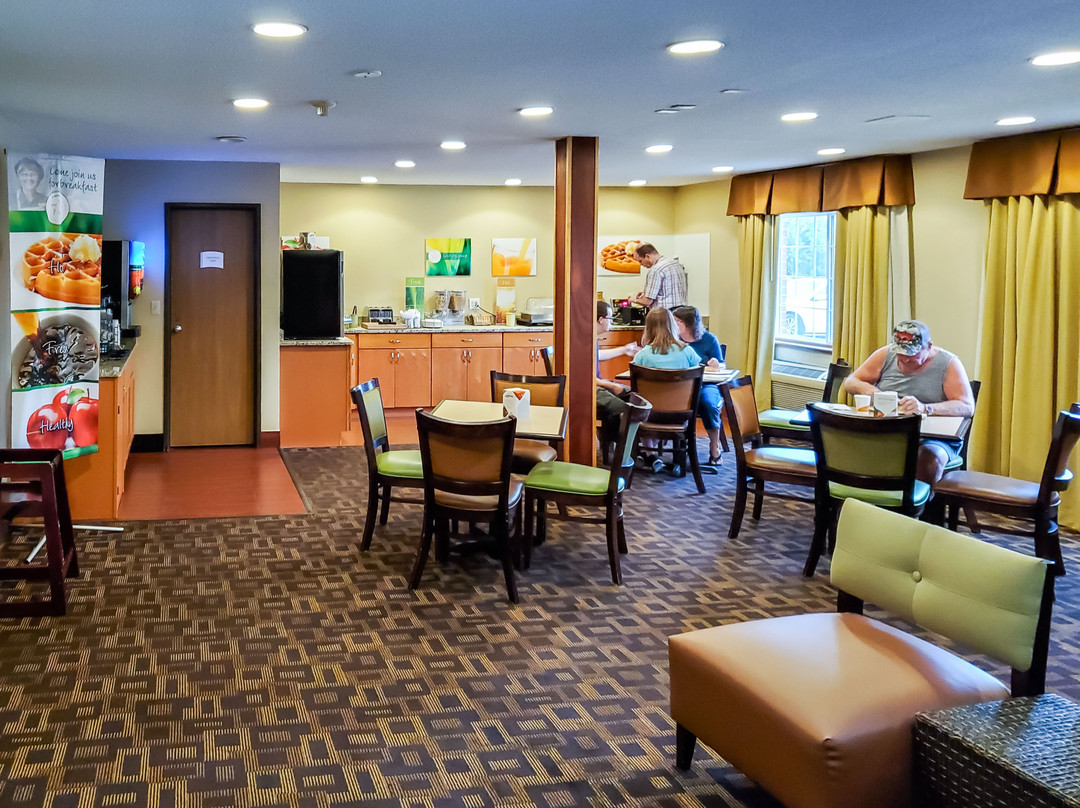 Quality Inn Chesterton Near Indiana Dunes National Park I-94主图
