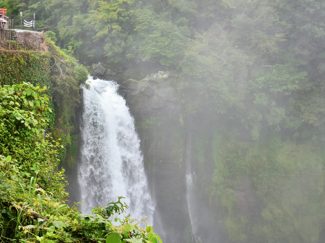 Otodome Waterfall景点图片