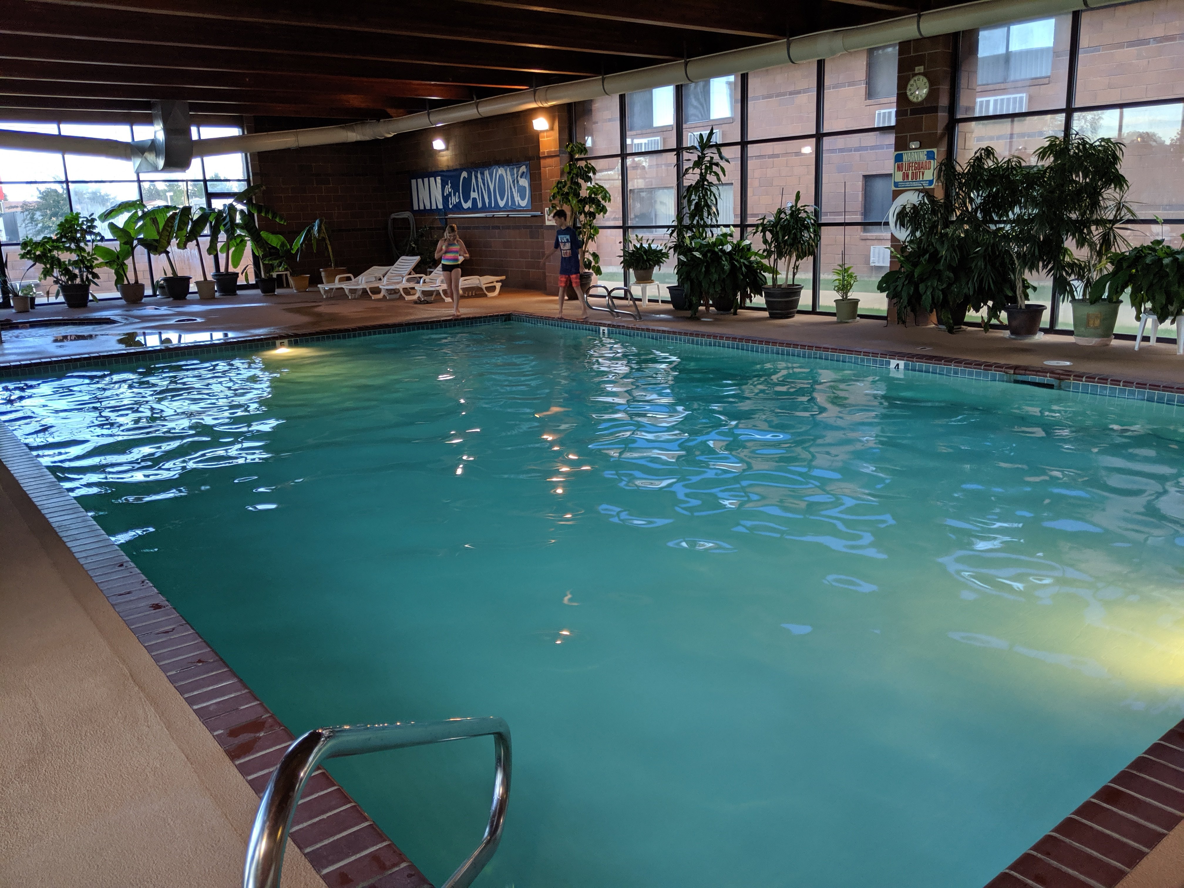 Inn at the Canyons-泳池
