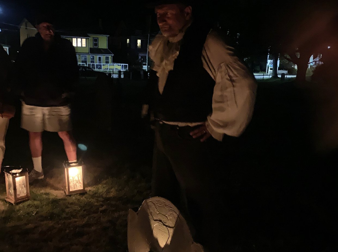 Annapolis Royal Candlelight Graveyard Tour-安纳波利斯罗亚尔必去景点