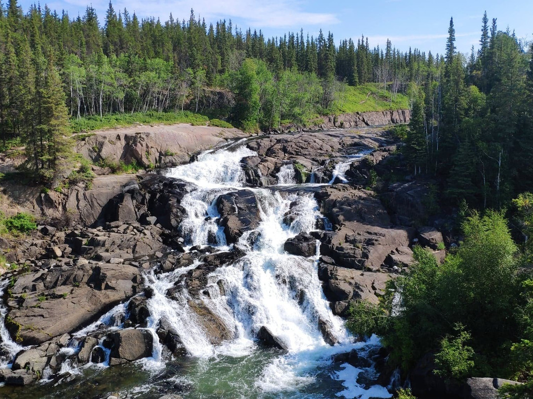 Cameron Falls Trail-黄刀镇必去景点