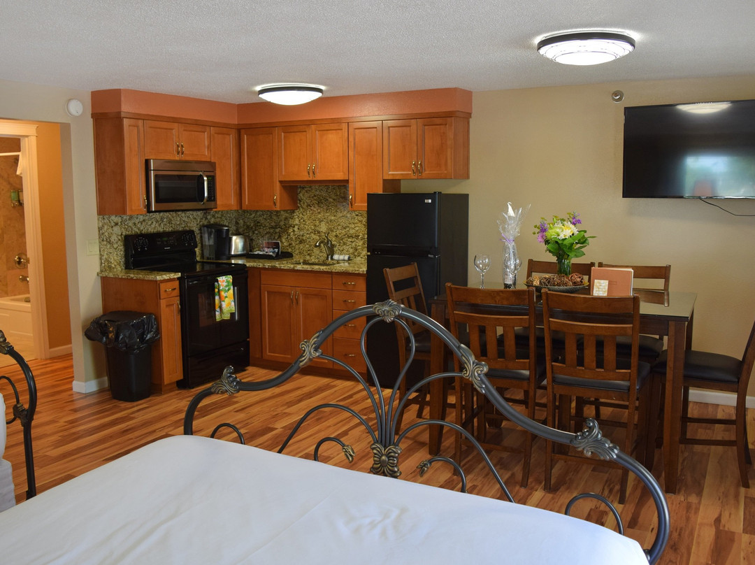 Silverton Inn and Suites主图