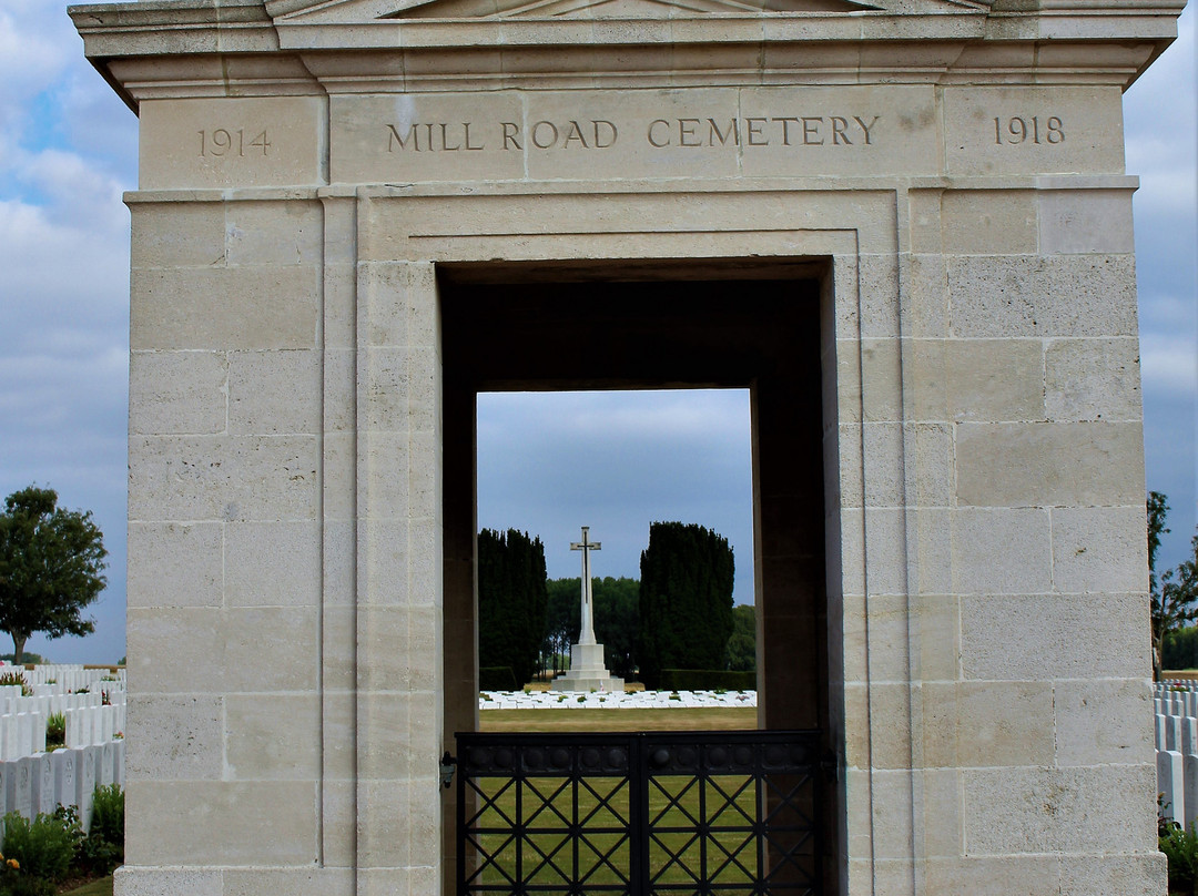 Mill Road Cemetery景点图片