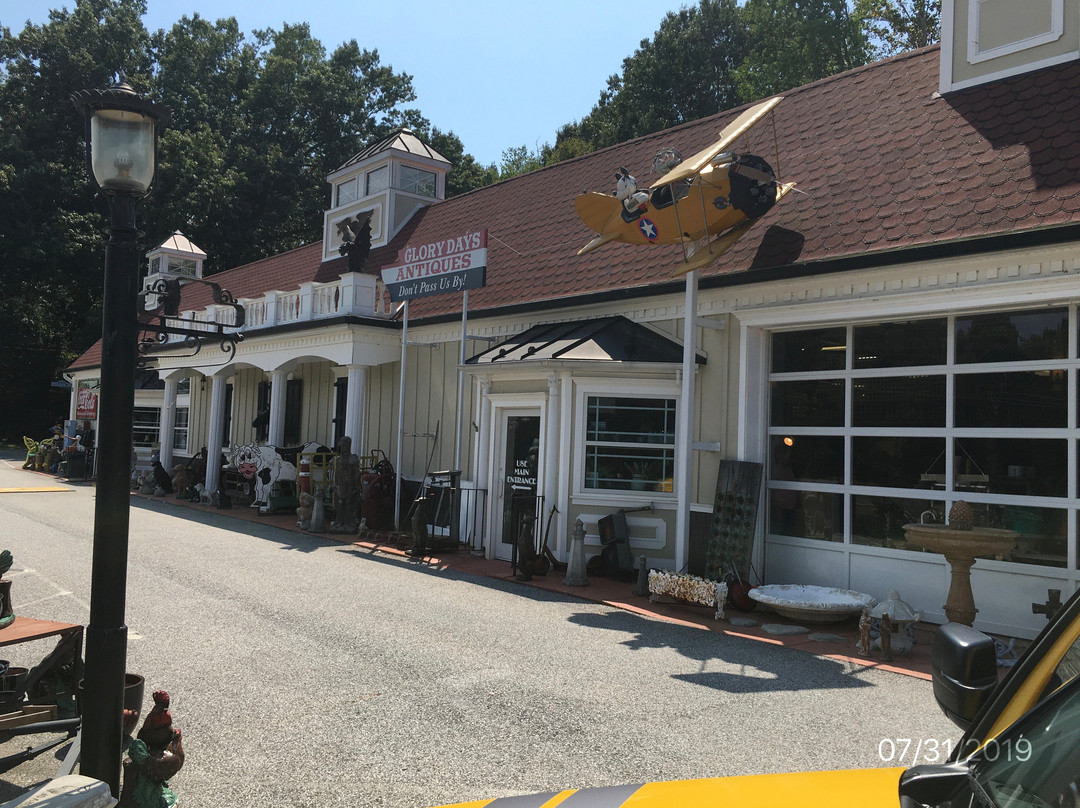 Glory Days Antiques-Newburg必去景点
