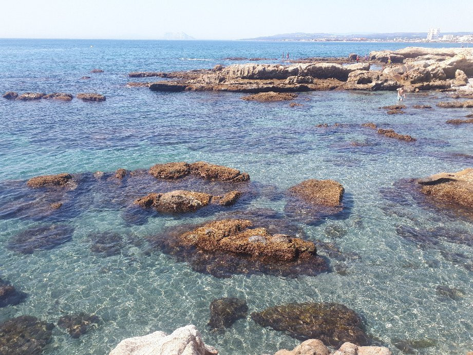 Playa De La Chullera景点图片