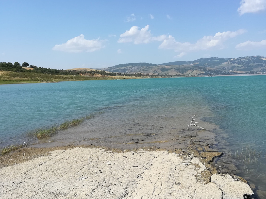 Lago di Monte Cotugno‎景点图片