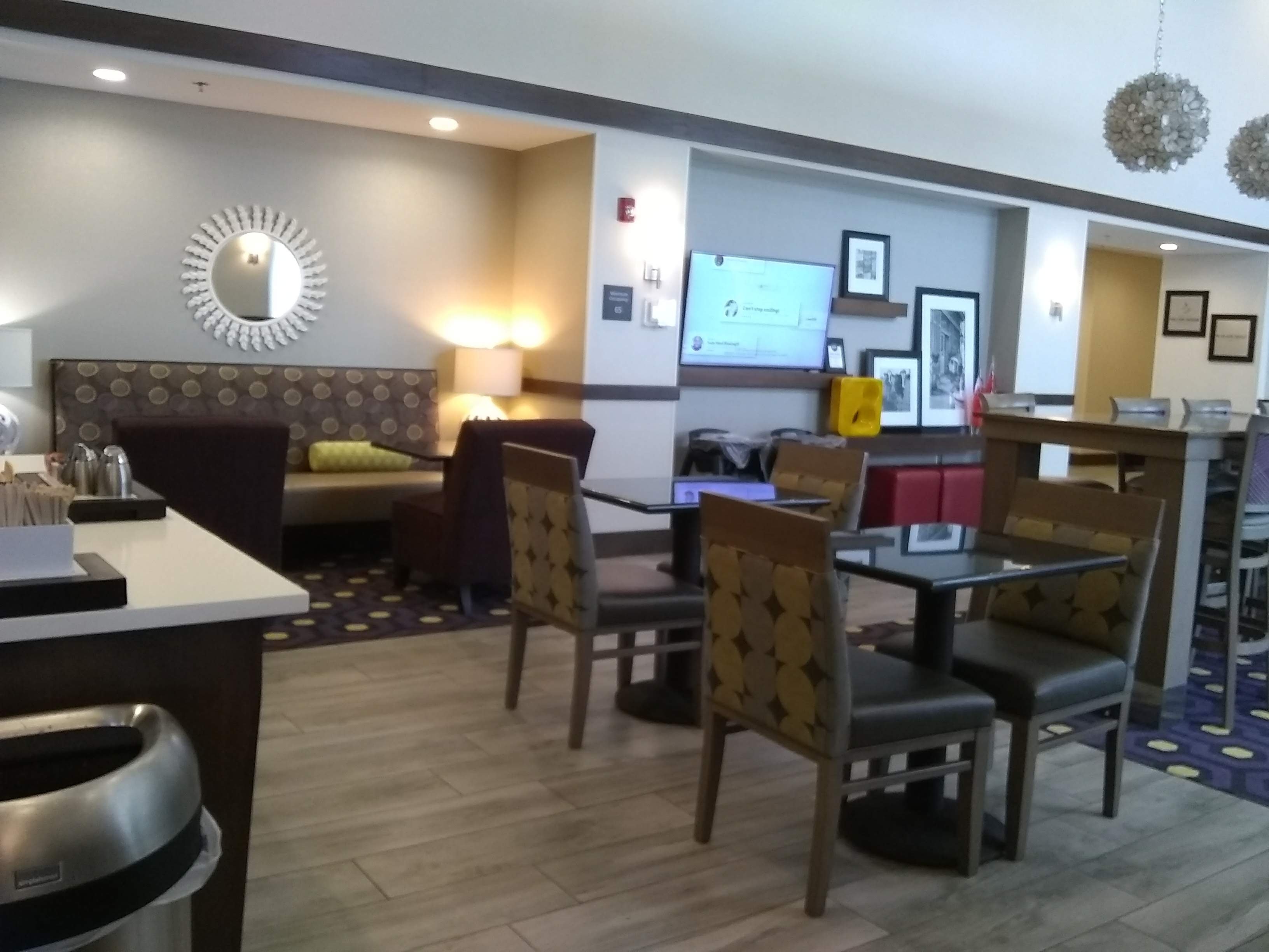 Hampton Inn & Suites Ashland-餐饮