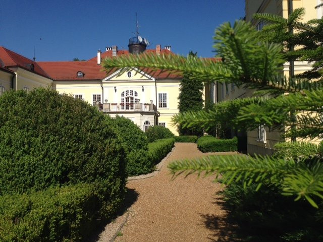 Szidonia Castle主图