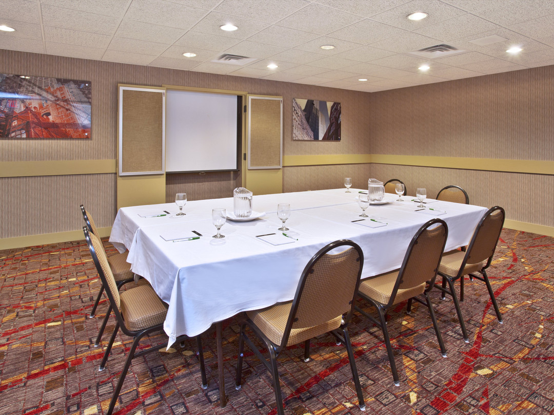 Holiday Inn Manitowoc by IHG主图