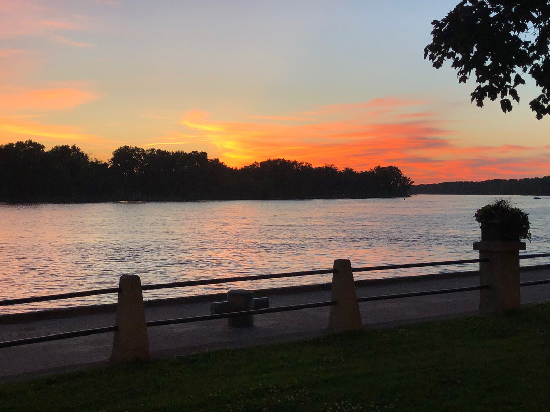 Ghosts of Historic La Crosse Walking Tour-拉克罗斯必去景点