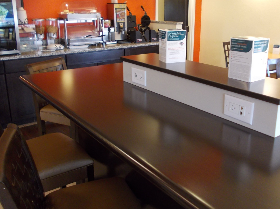 Econo Lodge White Pine Morristown I-81 & I-40 Split主图