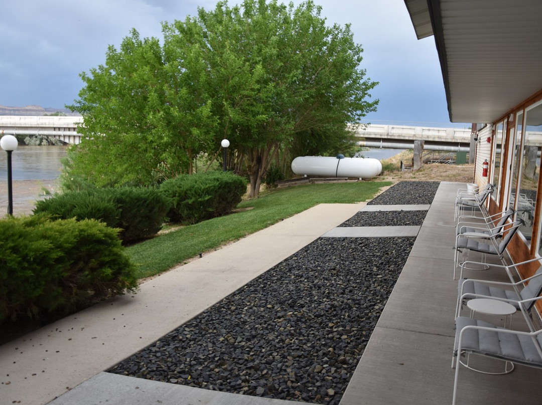 Skyfall Guestrooms主图