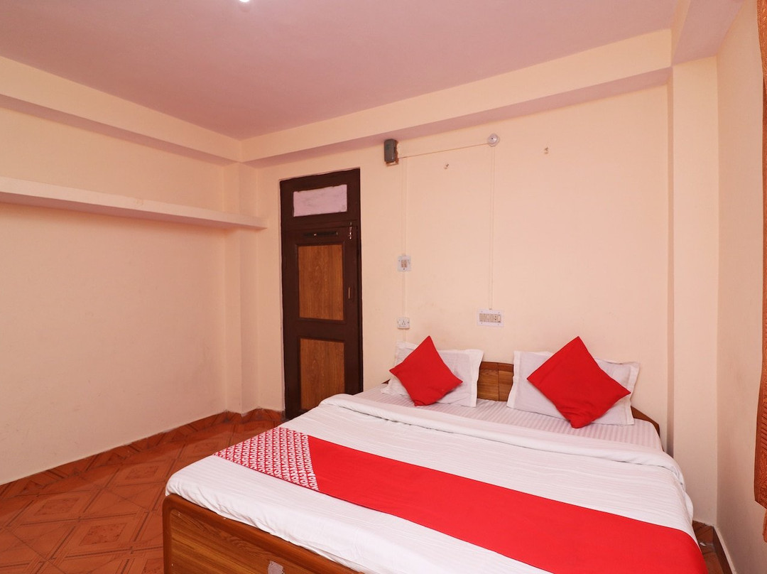 OYO 36552 Royal Voyages主图