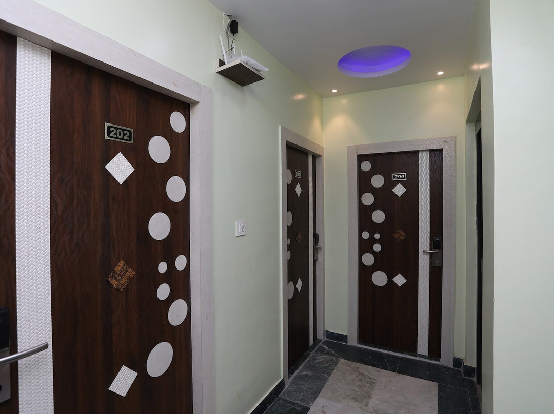 Green Edge Regency主图