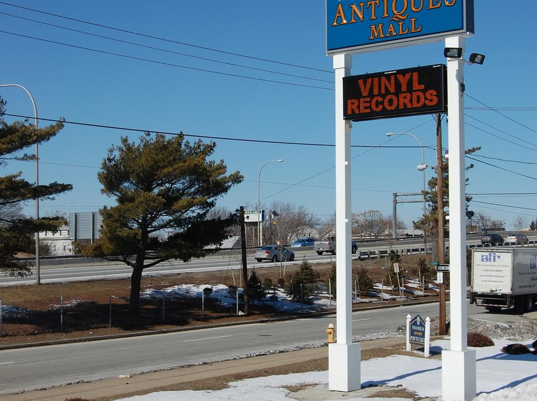 Rhode Island Antiques Mall-Pawtucket必去景点