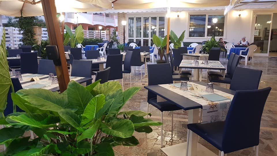 Ristorante La Piazzetta - Food & Drinks