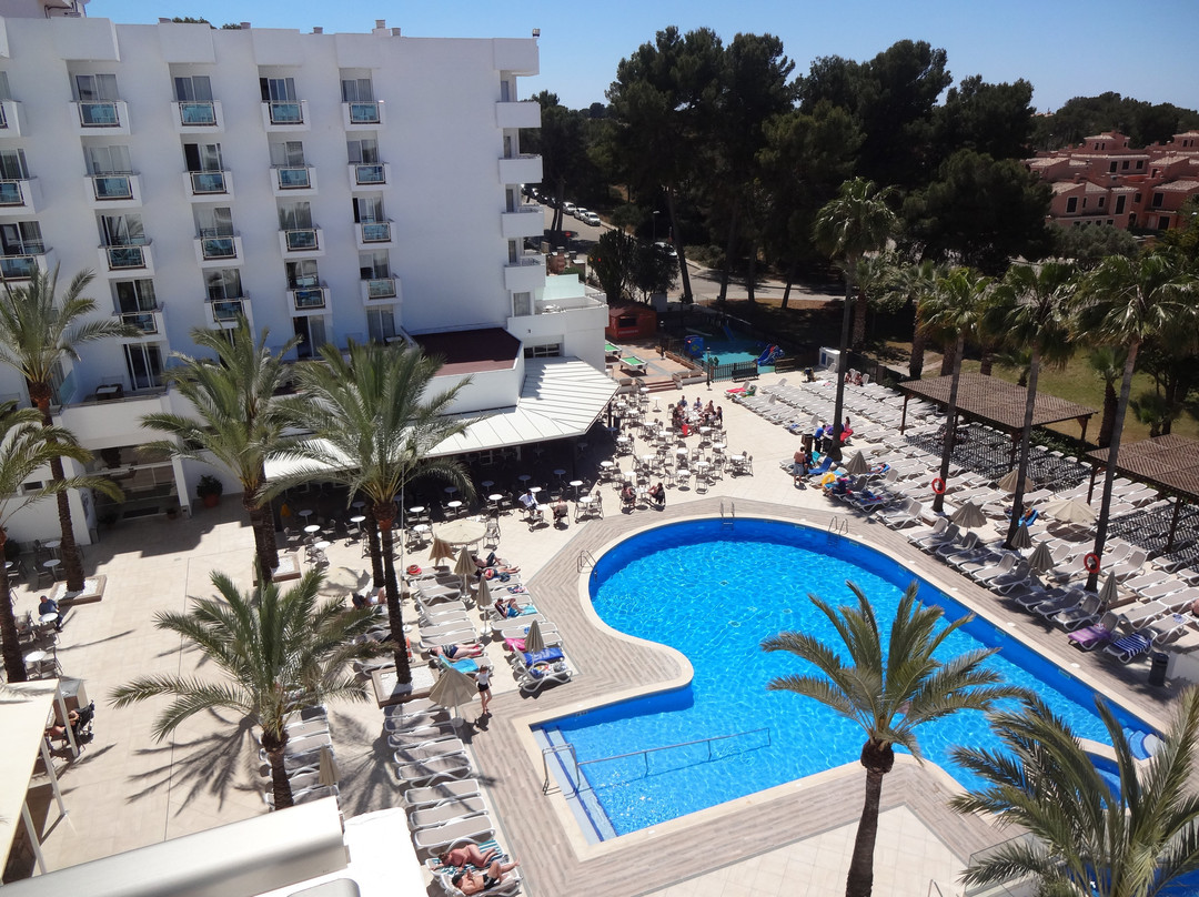 奥拉马约里酒店主图