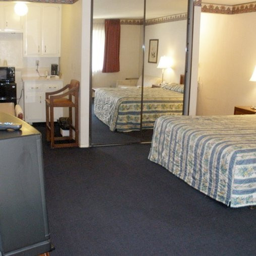 Garden Inn and Suites Glendora主图