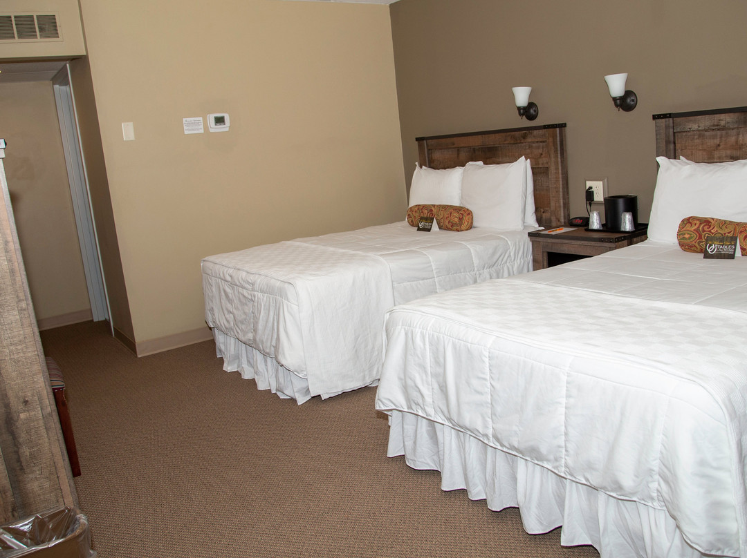 The Stables Inn & Suites主图