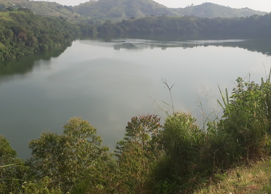 Uganda Crater Lakes Tours景点图片