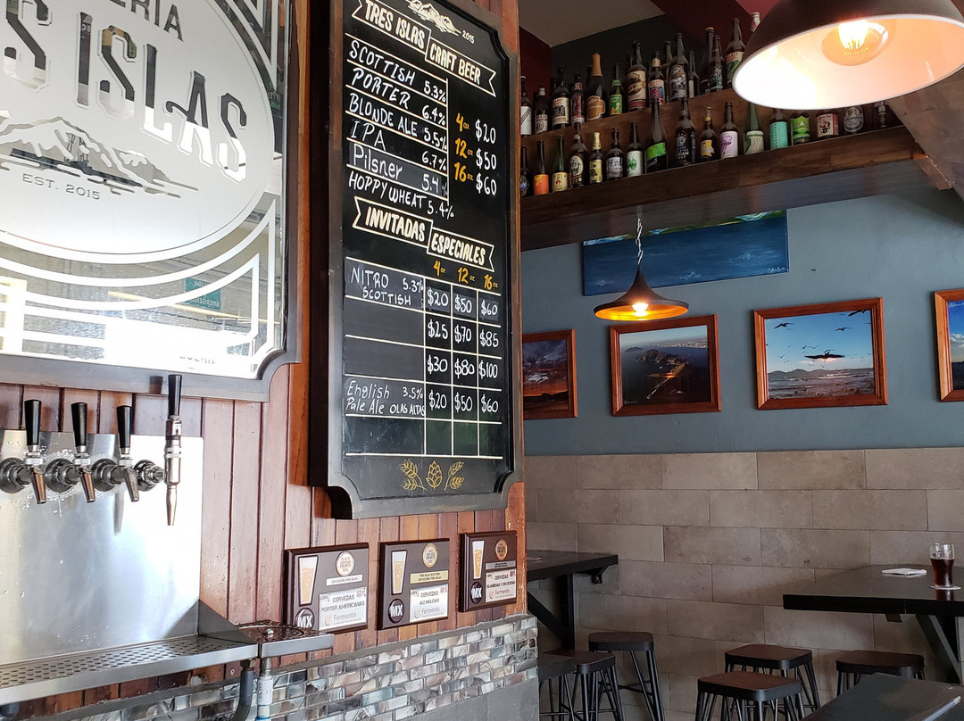Cerveceria Tres Islas-马萨特兰必去景点